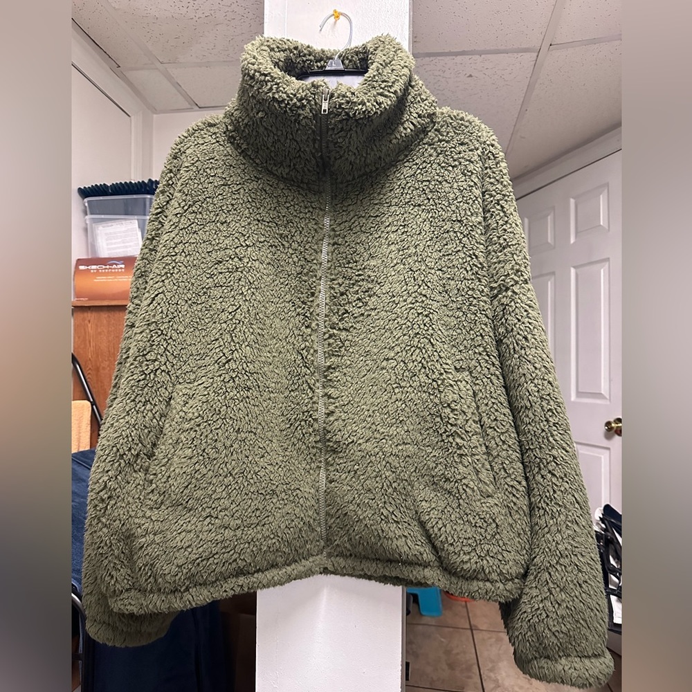 Green Faux Fur Zip-up Jacket